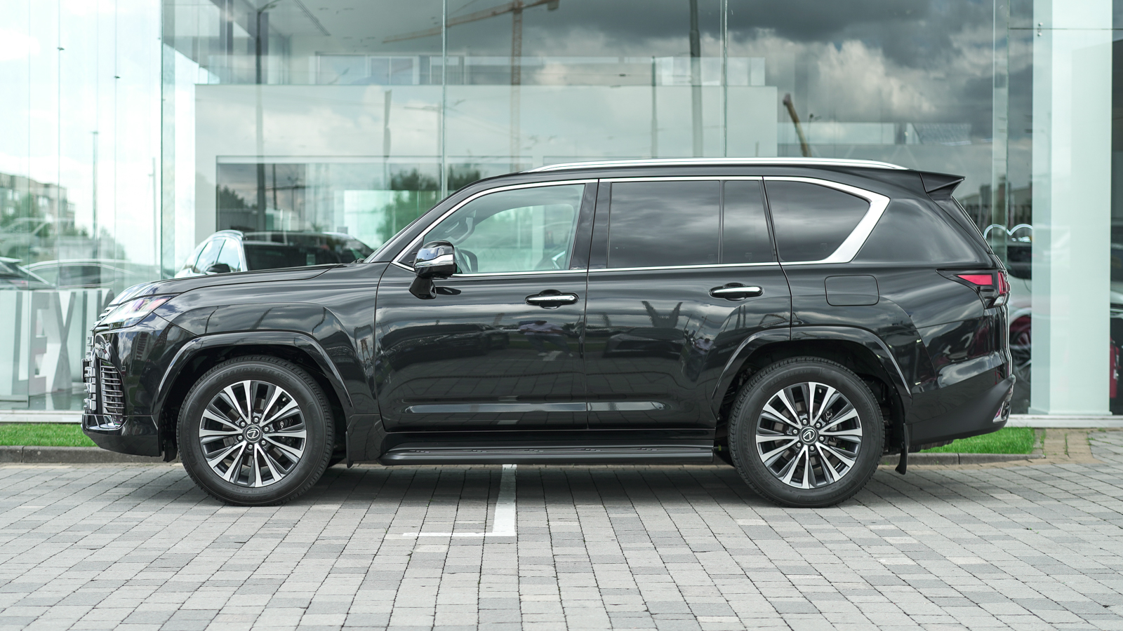 Lexus LX 2023 року, Універсал, Лексус Львів, м.Львів | Фото № 3 Lexus LX 2023 року з пробігом 55992 км, Універсал, Лексус Львів, м.Львів - 5186500 ГРН | Фото № 3