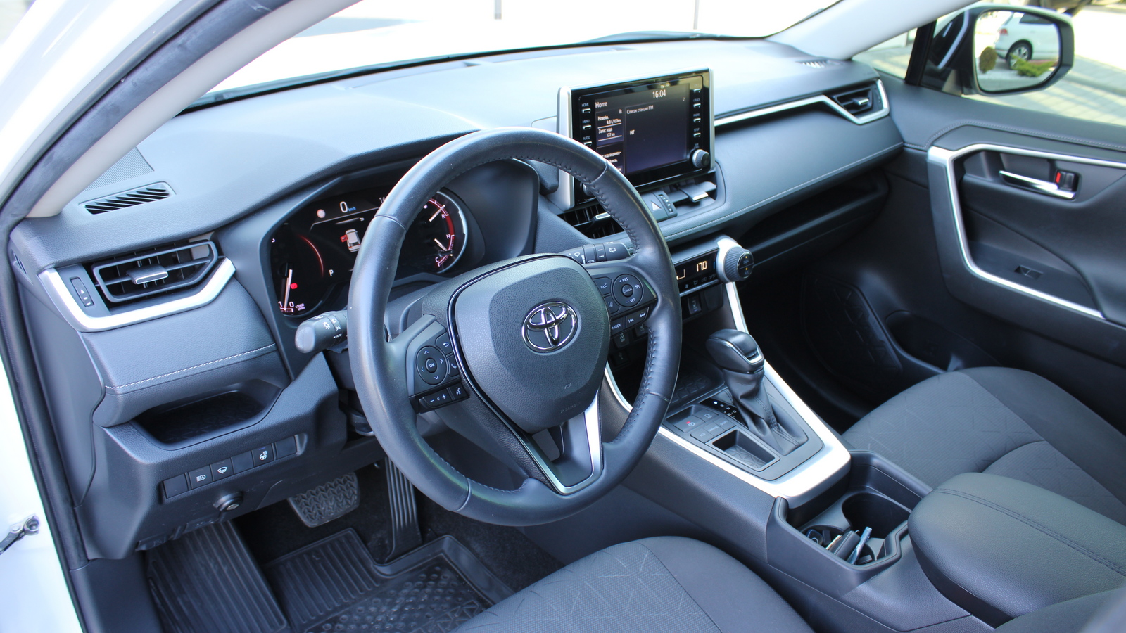 Toyota RAV4 2020 року, Універсал, Тойота Центр Черкаси "Мотор Сіті", м.Черкаси | Фото № 12 Toyota RAV4 2020 року з пробігом 52324 км, Універсал, Тойота Центр Черкаси "Мотор Сіті", м.Черкаси - 1273000 ГРН | Фото № 12
