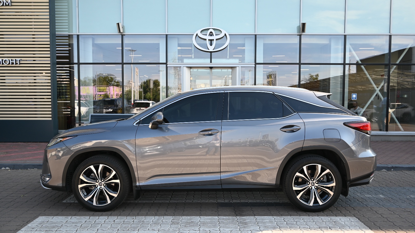 Lexus RX 2019 року, Універсал, Тойота Центр Київ "Сіті Плаза", м.Київ | Фото № 3 Lexus RX 2019 року з пробігом 77057 км, Універсал, Тойота Центр Київ "Сіті Плаза", м.Київ - 1828230 ГРН | Фото № 3