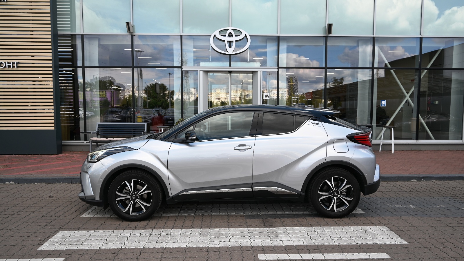 Toyota C-HR 2023 року з пробігом 26996 км, Хетчбек, Тойота Центр Київ "Сіті Плаза", м.Київ - 1393970 ГРН | Фото № 3