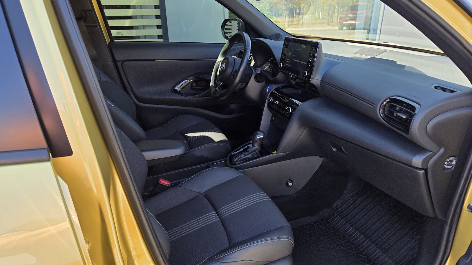 Toyota YARIS CROSS 2021 року з пробігом 53634 км, Універсал, Тойота Центр Кропивницький "Мотор - Олві", м.Кропивницький - 1100000 ГРН | Фото № 6