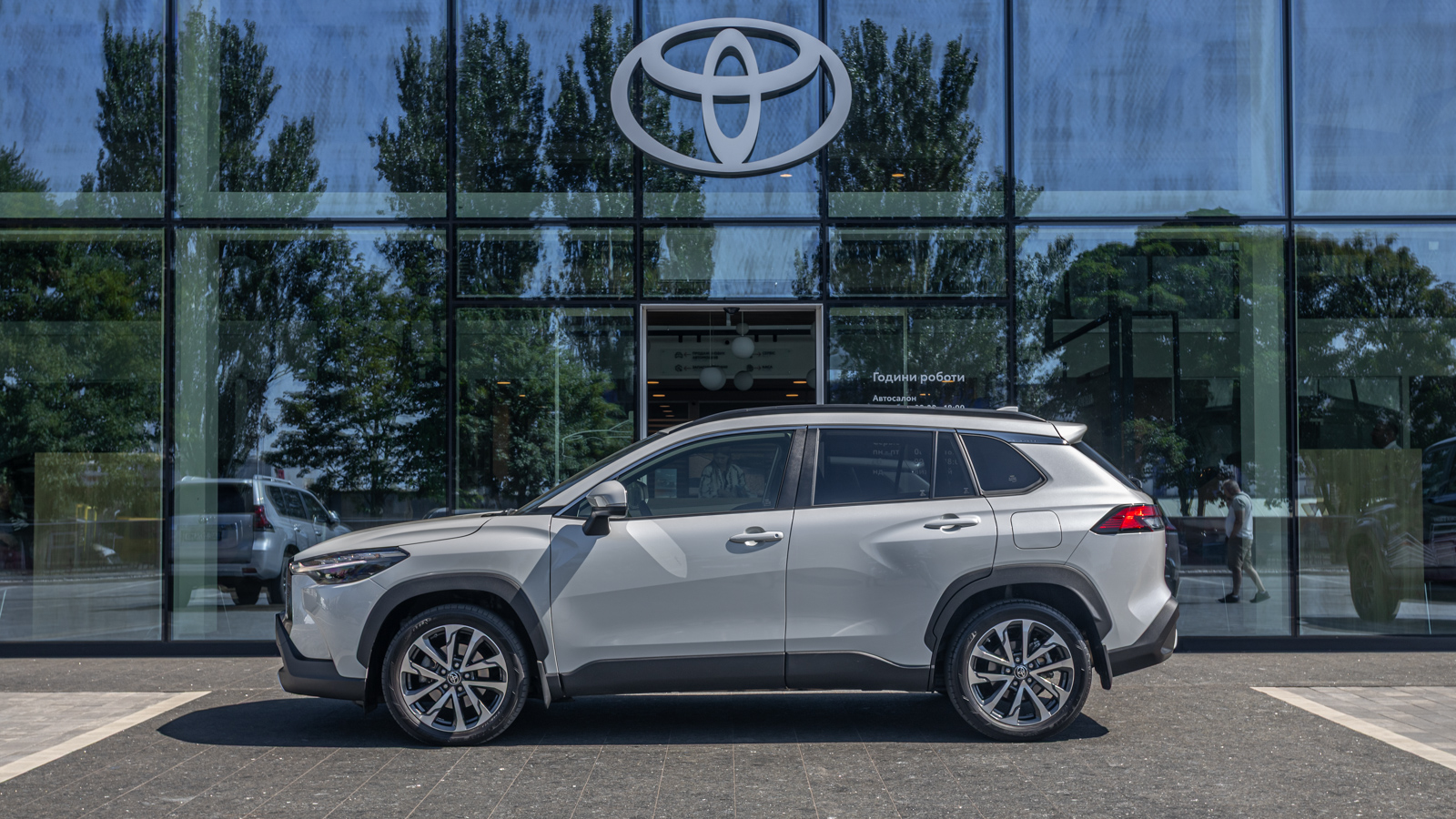 Toyota COROLLA CROSS 2023 року з пробігом 89714 км, Хетчбек, Тойота Центр Дніпро "Алмаз Мотор" на Запорізькому шосе, м.Дніпро - 1500000 ГРН | Фото № 3