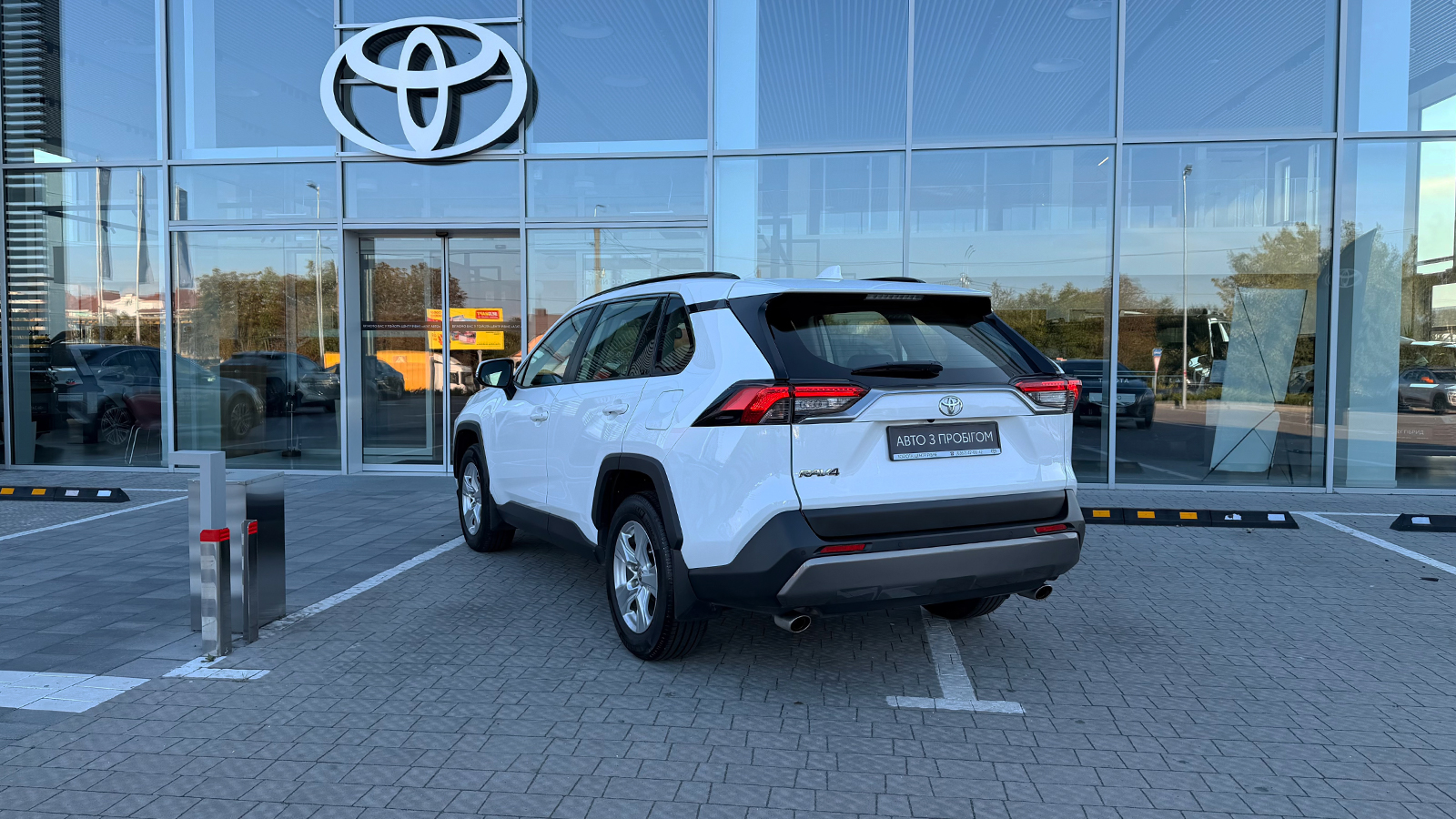 Toyota RAV4 2021 року з пробігом 36372 км, Універсал, Тойота Центр Рівне "Агат Авто", м.Рівне - 1251600 ГРН | Фото № 2