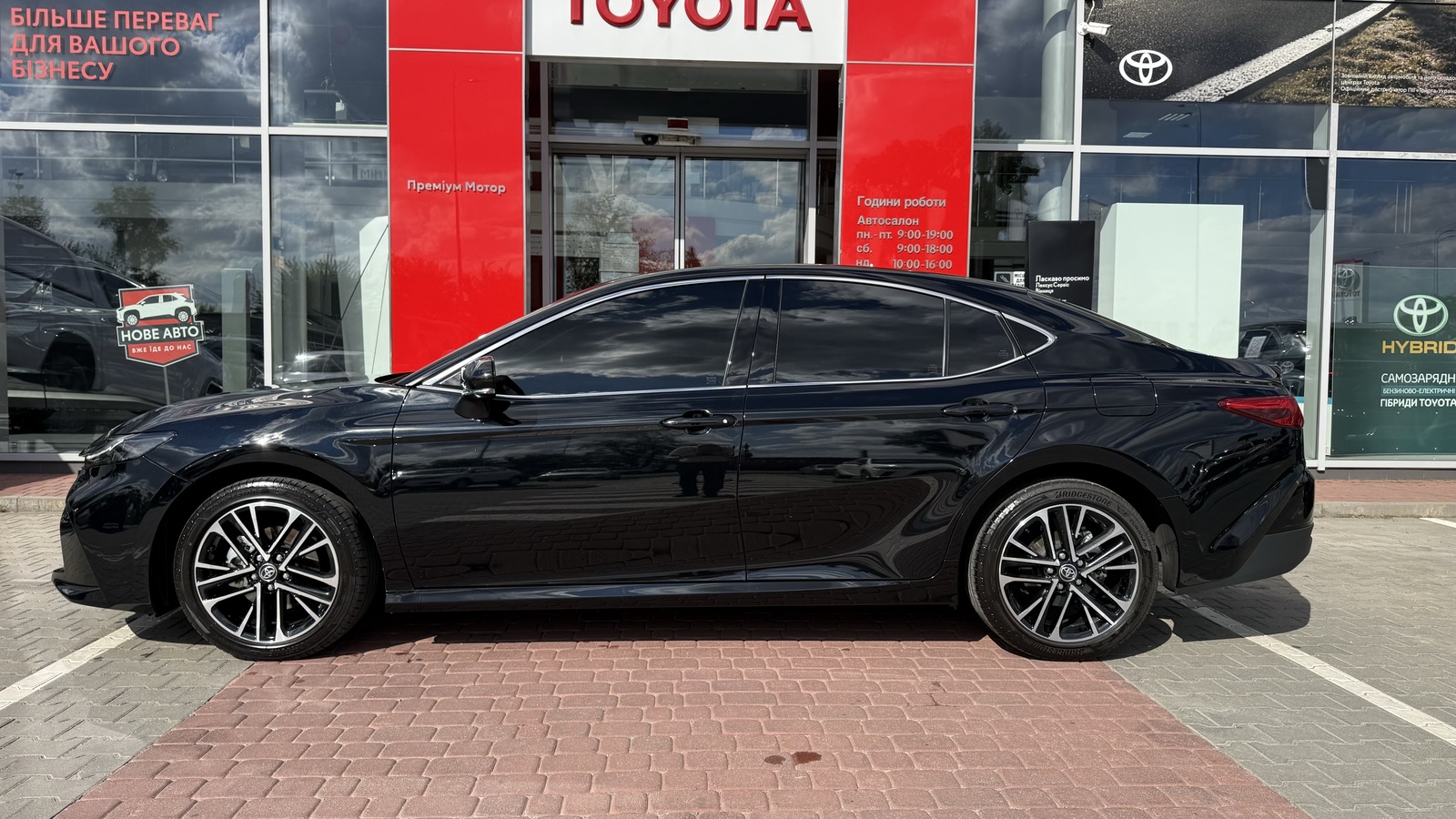 Toyota CAMRY 2024 року з пробігом 45890 км, Седан, Тойота Центр Вінниця "Преміум Мотор", м.Вінниця - 1684000 ГРН | Фото № 3