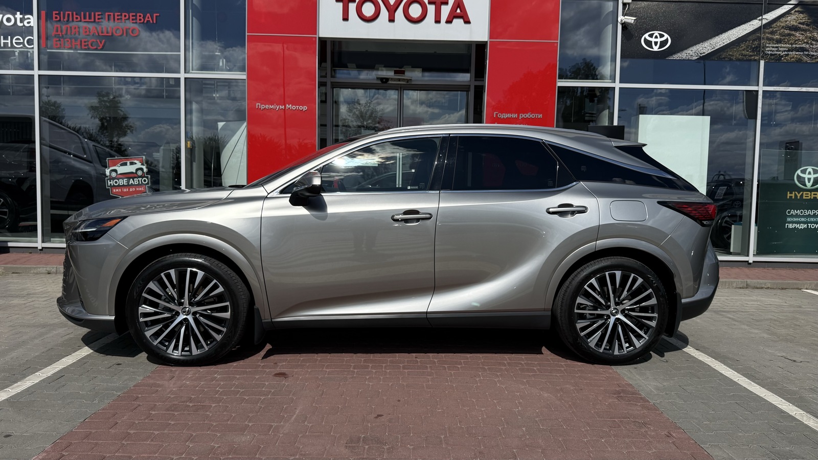 Lexus RX 2024 року, Універсал, Тойота Центр Вінниця "Преміум Мотор", м.Вінниця | Фото № 3 Lexus RX 2024 року з пробігом 29689 км, Універсал, Тойота Центр Вінниця "Преміум Мотор", м.Вінниця - 3300000 ГРН | Фото № 3