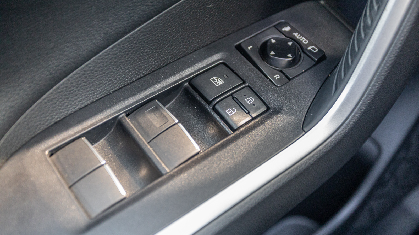 Toyota RAV4 2020 року з пробігом 33537 км, Універсал, Тойота Центр Дніпро "Алмаз Мотор" на Запорізькому шосе, м.Дніпро - 1600000 ГРН | Фото № 23