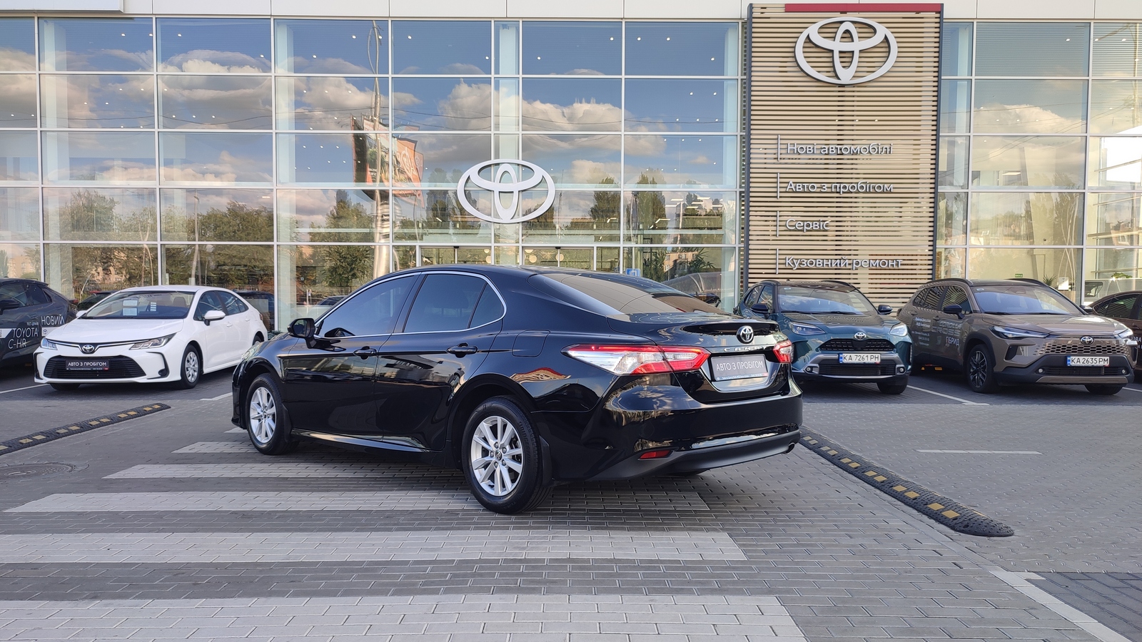 Toyota CAMRY 2018 року з пробігом 105906 км, Седан, Тойота Центр Київ "ВіДі Автострада", м.Київ - 863000 ГРН | Фото № 2