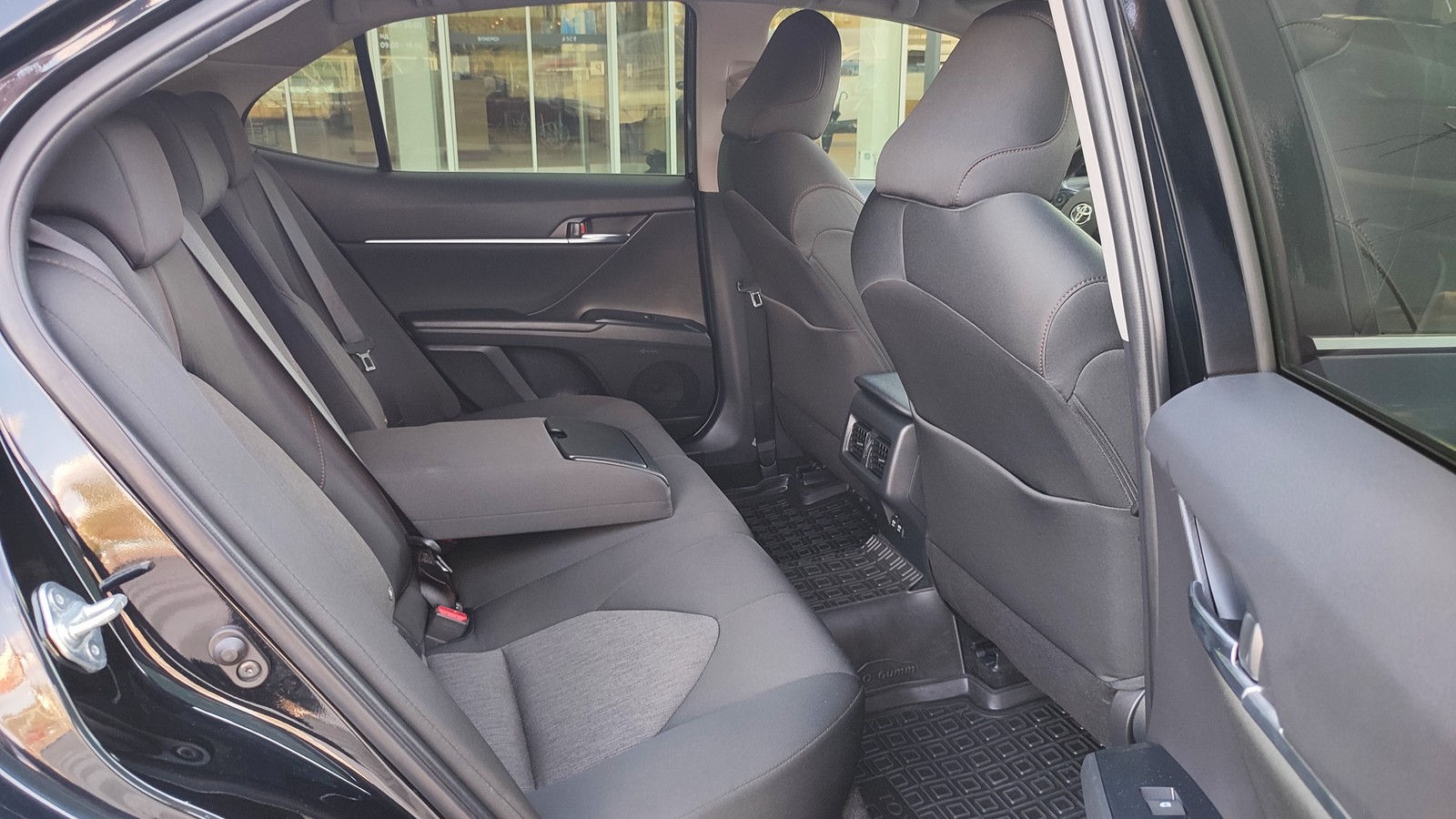 Toyota CAMRY 2018 року з пробігом 105906 км, Седан, Тойота Центр Київ "ВіДі Автострада", м.Київ - 863000 ГРН | Фото № 7