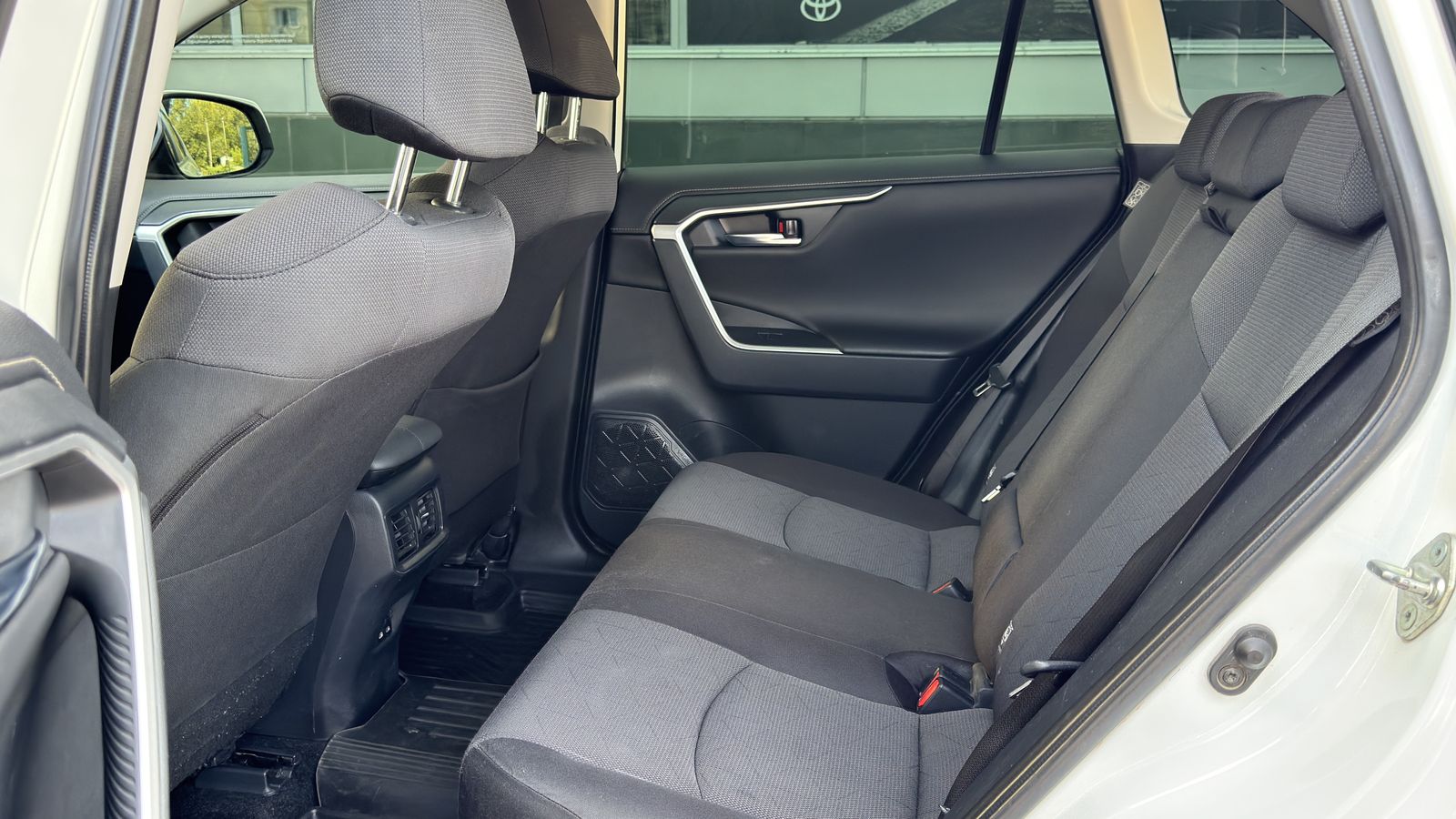 Toyota RAV4 2023 року, Універсал, Тойота Центр Чернівці "Олімп-Моторс", м.Чернівці | Фото № 11 Toyota RAV4 2023 року з пробігом 198023 км, Універсал, Тойота Центр Чернівці "Олімп-Моторс", м.Чернівці - 1180000 ГРН | Фото № 11