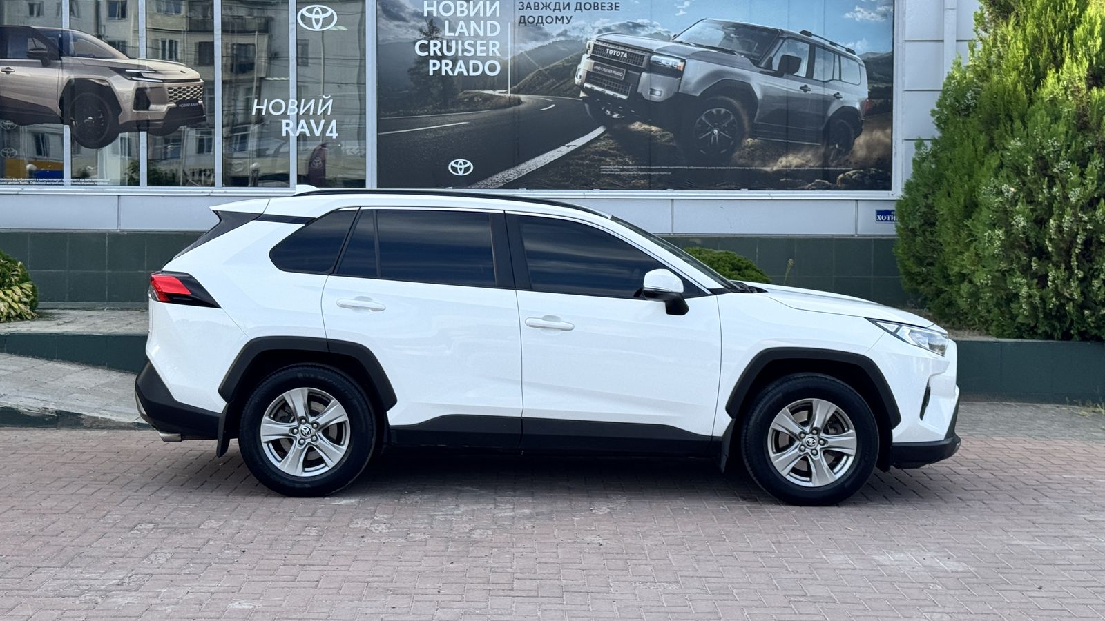 Toyota RAV4 2023 року, Універсал, Тойота Центр Чернівці "Олімп-Моторс", м.Чернівці | Фото № 17 Toyota RAV4 2023 року з пробігом 198023 км, Універсал, Тойота Центр Чернівці "Олімп-Моторс", м.Чернівці - 1180000 ГРН | Фото № 17