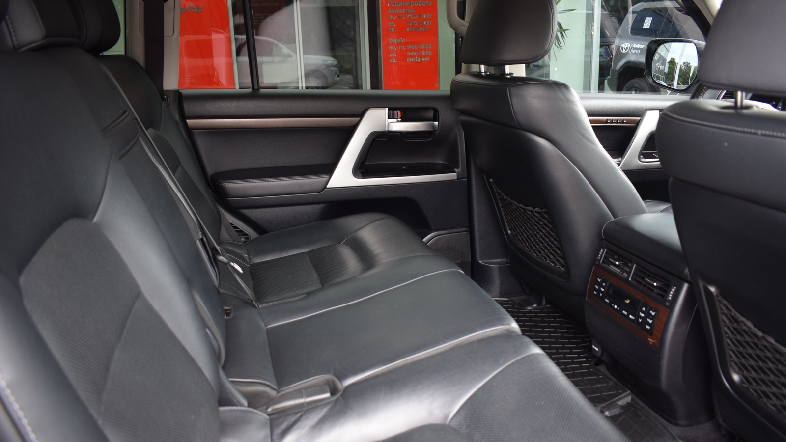 Toyota LAND CRUISER 2019 року, Універсал, Тойота Центр Житомир "Стар - Кар", м.Житомир | Фото № 7 Toyota LAND CRUISER 2019 року з пробігом 178664 км, Універсал, Тойота Центр Житомир "Стар - Кар", м.Житомир - 2128000 ГРН | Фото № 7