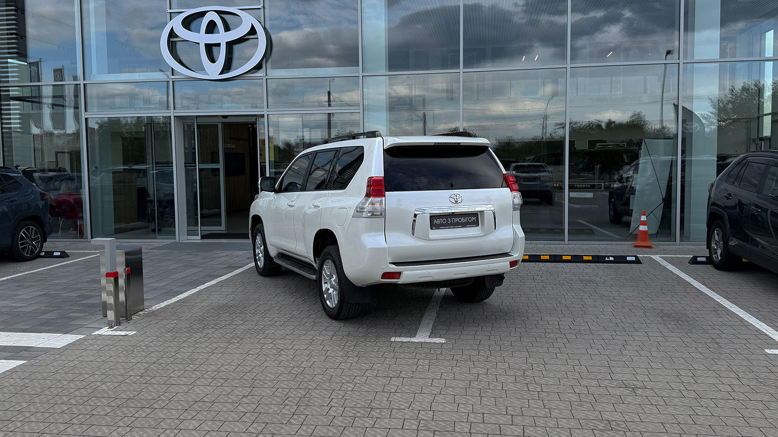 Toyota LAND CRUISER PRADO 2013 року, Універсал, Тойота Центр Рівне "Агат Авто", м.Рівне | Фото № 2 Toyota LAND CRUISER PRADO 2013 року з пробігом 263905 км, Універсал, Тойота Центр Рівне "Агат Авто", м.Рівне - 1054920 ГРН | Фото № 2