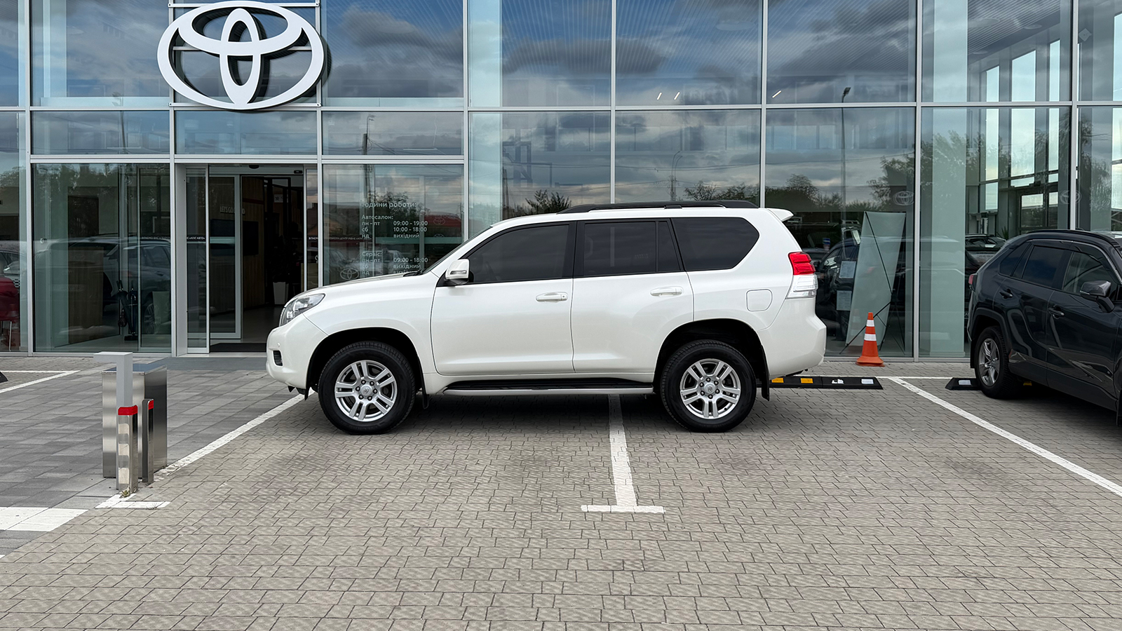 Toyota LAND CRUISER PRADO 2013 року, Універсал, Тойота Центр Рівне "Агат Авто", м.Рівне | Фото № 3 Toyota LAND CRUISER PRADO 2013 року з пробігом 263905 км, Універсал, Тойота Центр Рівне "Агат Авто", м.Рівне - 1054920 ГРН | Фото № 3