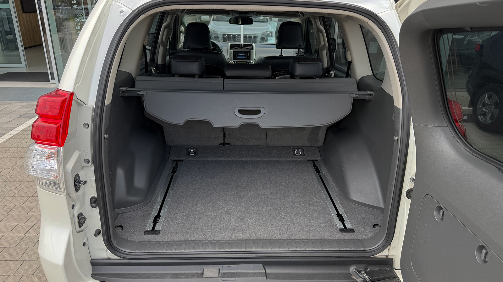 Toyota LAND CRUISER PRADO 2013 року, Універсал, Тойота Центр Рівне "Агат Авто", м.Рівне | Фото № 10 Toyota LAND CRUISER PRADO 2013 року з пробігом 263905 км, Універсал, Тойота Центр Рівне "Агат Авто", м.Рівне - 1054920 ГРН | Фото № 10