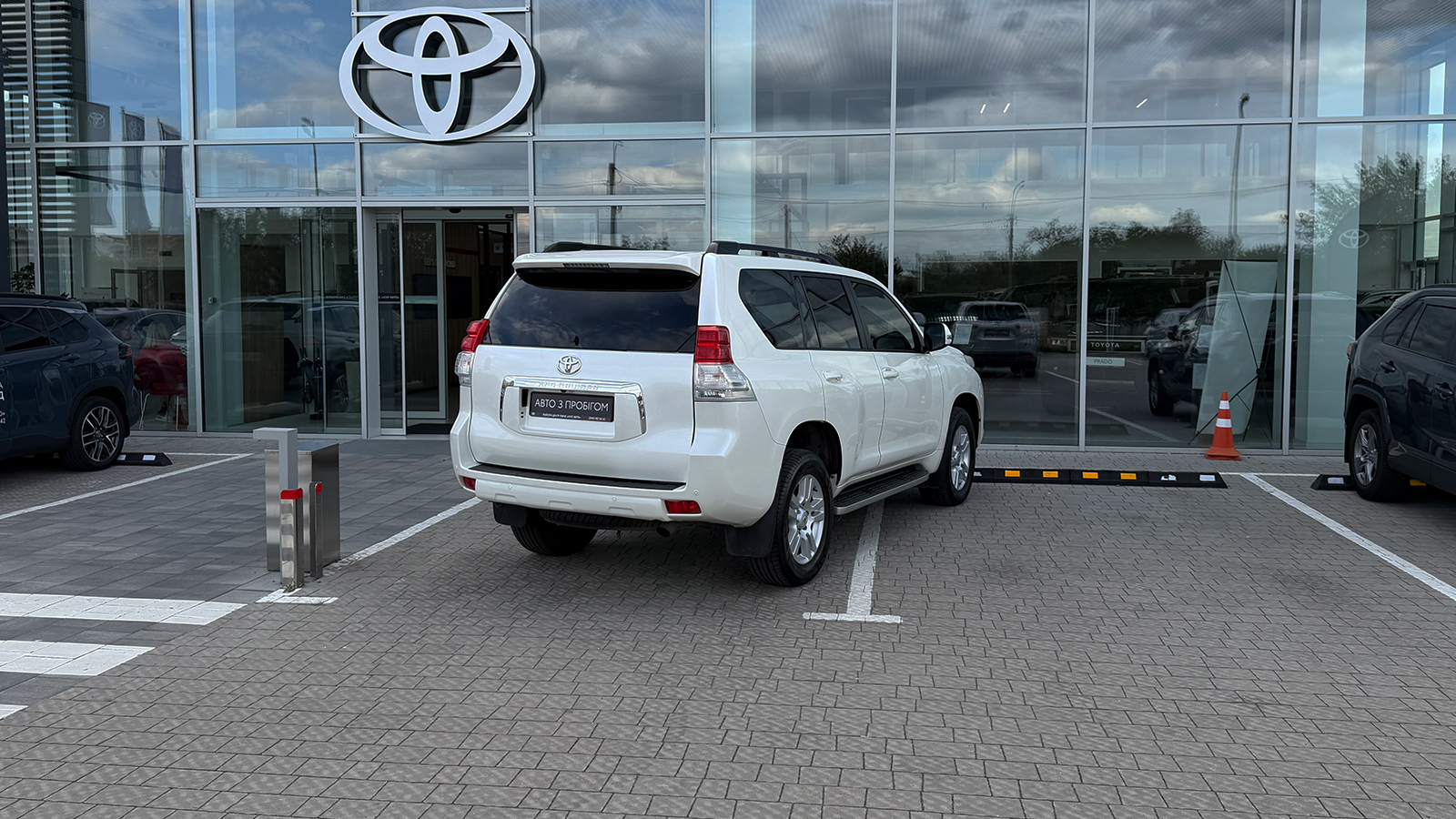 Toyota LAND CRUISER PRADO 2013 року, Універсал, Тойота Центр Рівне "Агат Авто", м.Рівне | Фото № 18 Toyota LAND CRUISER PRADO 2013 року з пробігом 263905 км, Універсал, Тойота Центр Рівне "Агат Авто", м.Рівне - 1054920 ГРН | Фото № 18
