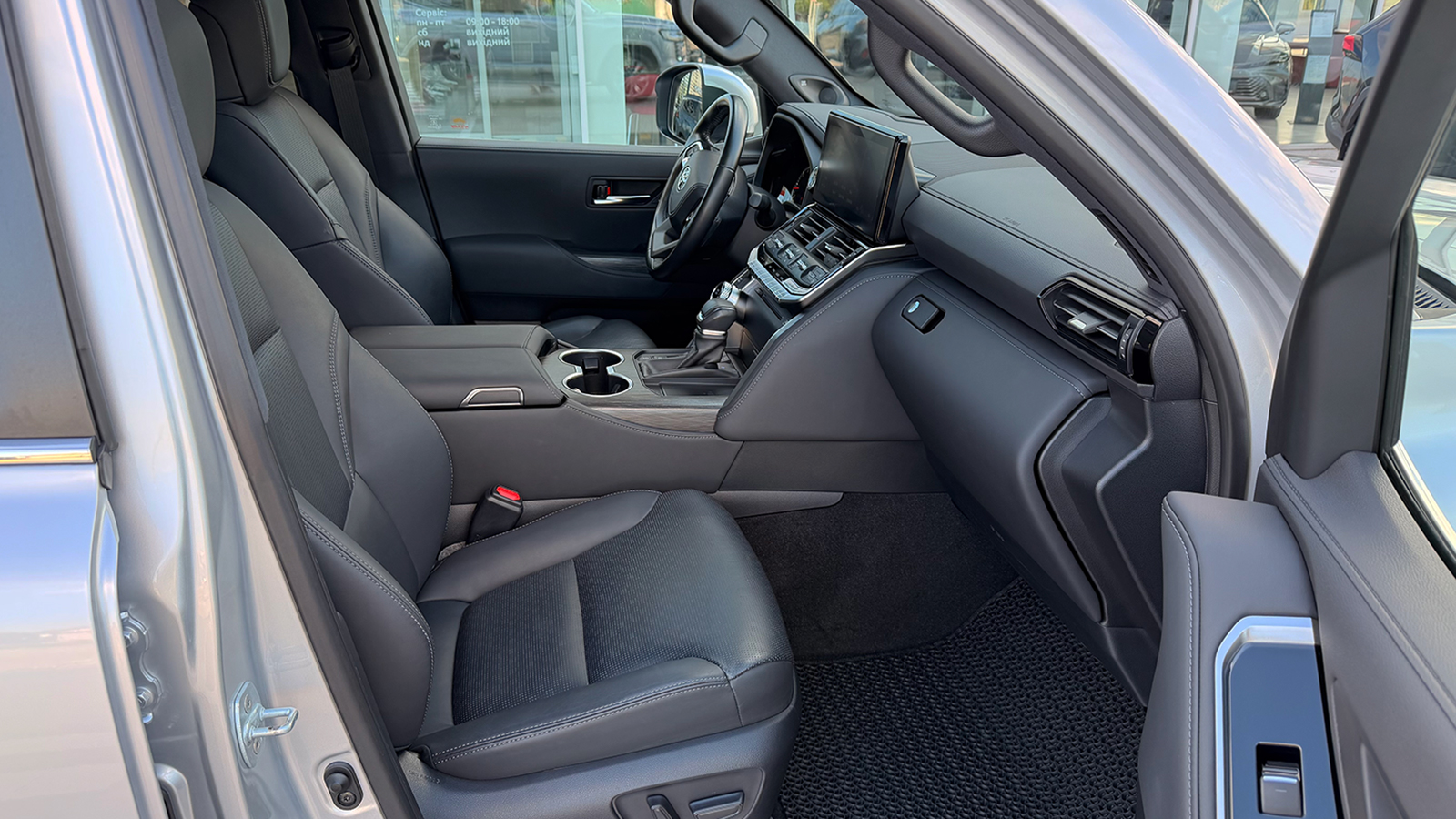 Toyota LAND CRUISER 2023 року з пробігом 71658 км, Універсал, Тойота Центр Рівне "Агат Авто", м.Рівне - 3531300 ГРН | Фото № 6