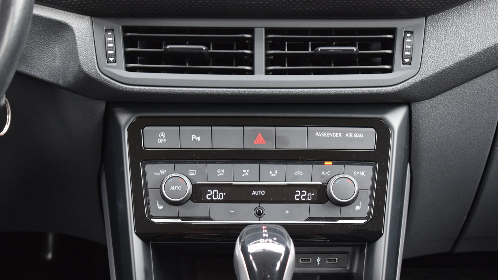 Інші авто VOLKSWAGEN T-Roc 2020 року, Універсал, Тойота Центр Житомир "Стар - Кар", м.Житомир | Фото № 21 Інші авто VOLKSWAGEN T-Roc 2020 року з пробігом 10912 км, Універсал, Тойота Центр Житомир "Стар - Кар", м.Житомир - 801920 ГРН | Фото № 21