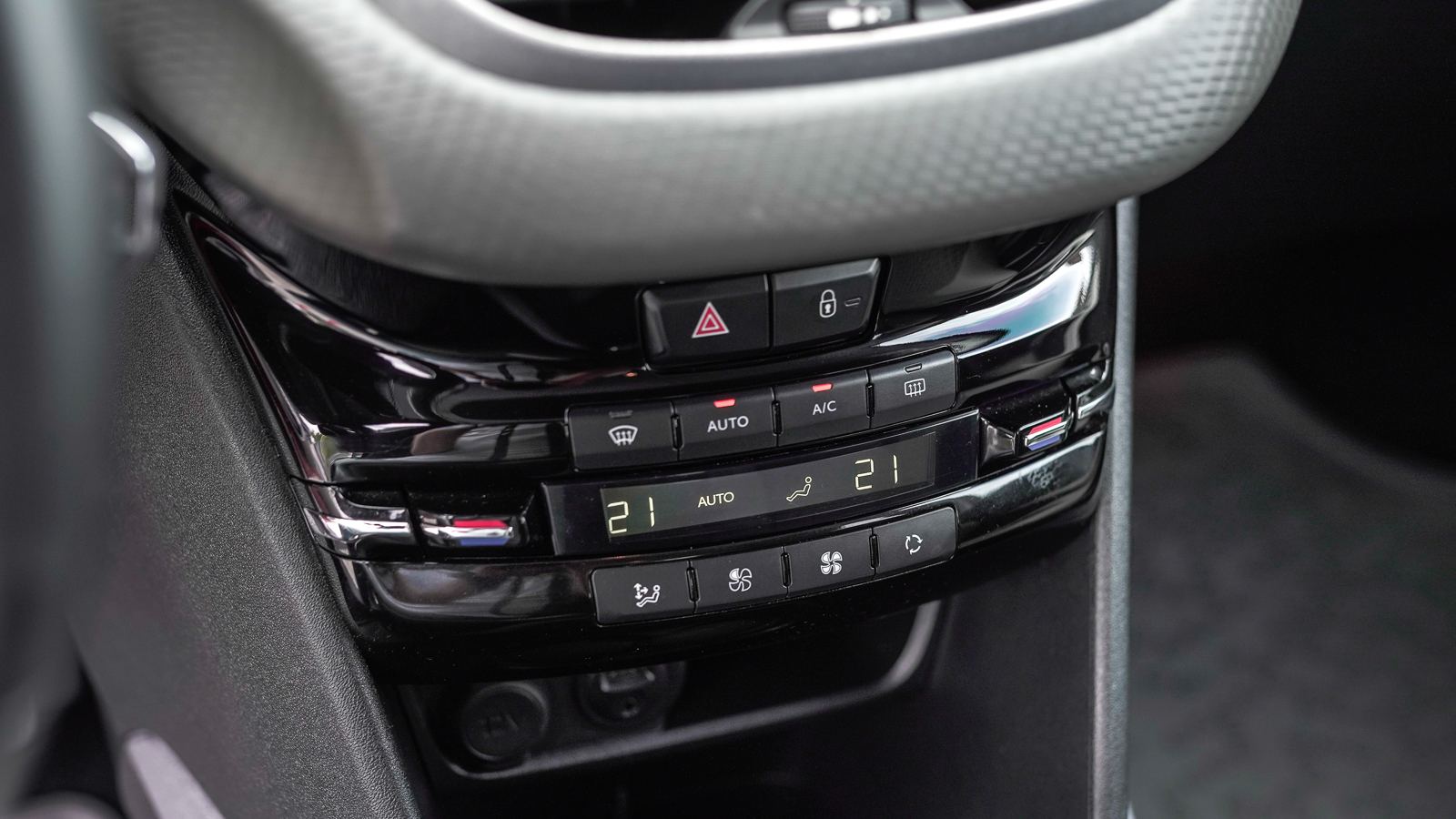 Інші авто PEUGEOT 2008 2016 року, Універсал, Тойота Центр Львів "Діамант", м.Львів | Фото № 27 Інші авто PEUGEOT 2008 2016 року з пробігом 60483 км, Універсал, Тойота Центр Львів "Діамант", м.Львів - 586300 ГРН | Фото № 27