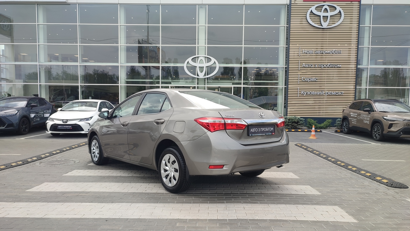 Toyota COROLLA 2014 року, Седан, Тойота Центр Київ "ВіДі Автострада", м.Київ | Фото № 2 Toyota COROLLA 2014 року з пробігом 145452 км, Седан, Тойота Центр Київ "ВіДі Автострада", м.Київ - 487000 ГРН | Фото № 2