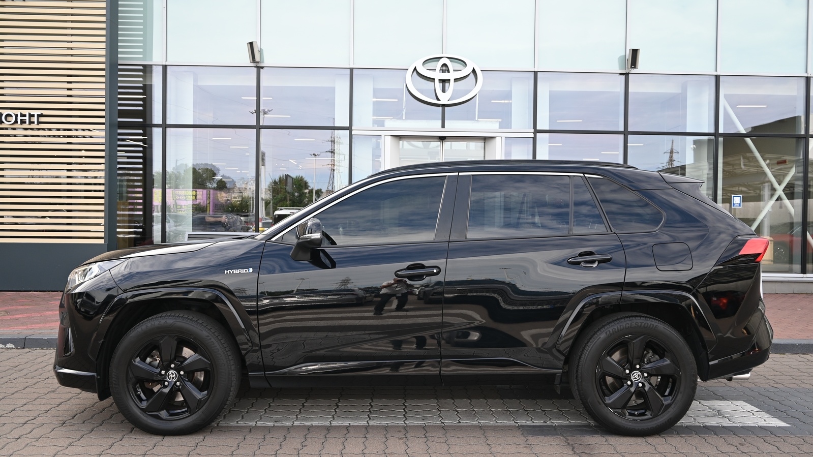 Toyota RAV4 2021 року, Універсал, Тойота Центр Київ "Сіті Плаза", м.Київ | Фото № 3 Toyota RAV4 2021 року з пробігом 92000 км, Універсал, Тойота Центр Київ "Сіті Плаза", м.Київ - 1514688 ГРН | Фото № 3