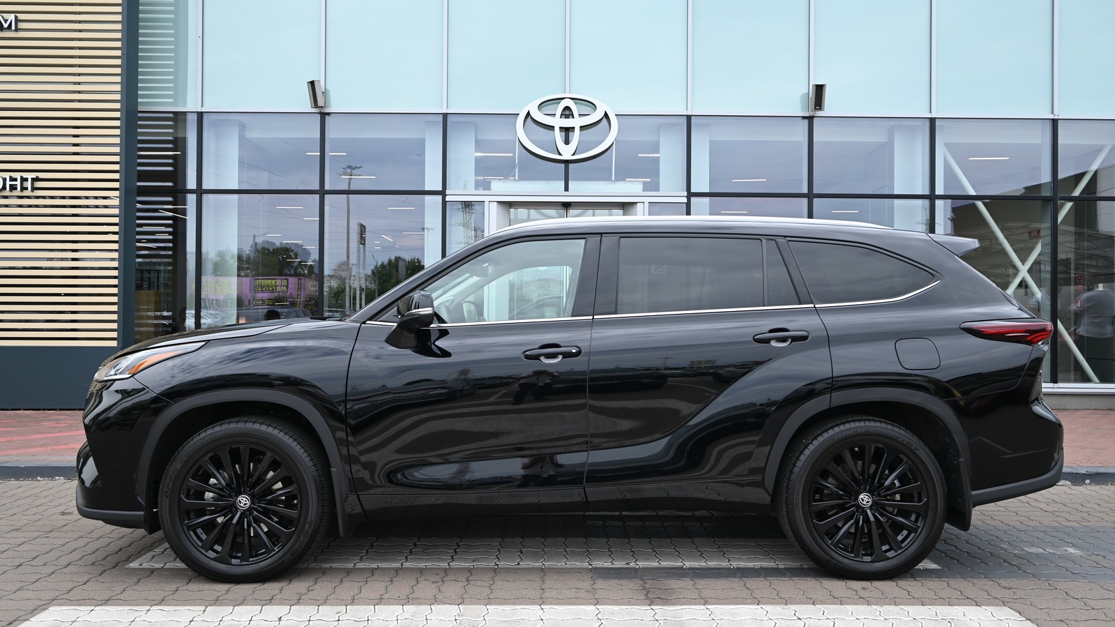 Toyota HIGHLANDER 2025 року, Універсал, Тойота Центр Київ "Сіті Плаза", м.Київ | Фото № 3 Toyota HIGHLANDER 2025 року з пробігом 17360 км, Універсал, Тойота Центр Київ "Сіті Плаза", м.Київ - 2998250 ГРН | Фото № 3