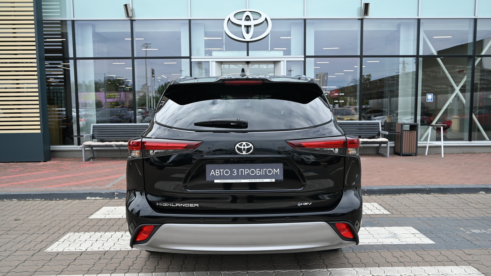 Toyota HIGHLANDER 2025 року, Універсал, Тойота Центр Київ "Сіті Плаза", м.Київ | Фото № 4 Toyota HIGHLANDER 2025 року з пробігом 17360 км, Універсал, Тойота Центр Київ "Сіті Плаза", м.Київ - 2998250 ГРН | Фото № 4