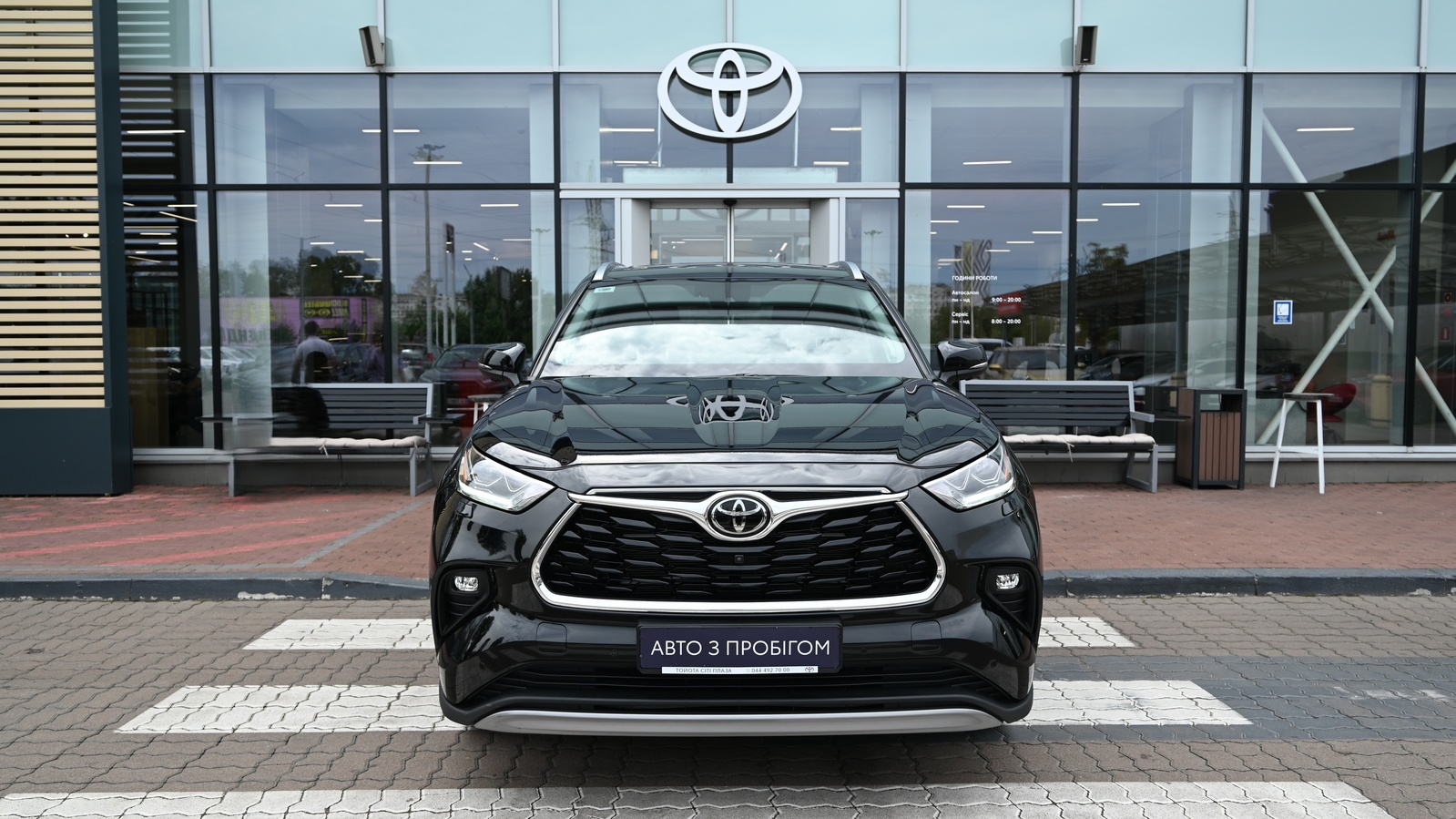 Toyota HIGHLANDER 2025 року, Універсал, Тойота Центр Київ "Сіті Плаза", м.Київ | Фото № 5 Toyota HIGHLANDER 2025 року з пробігом 17360 км, Універсал, Тойота Центр Київ "Сіті Плаза", м.Київ - 2998250 ГРН | Фото № 5