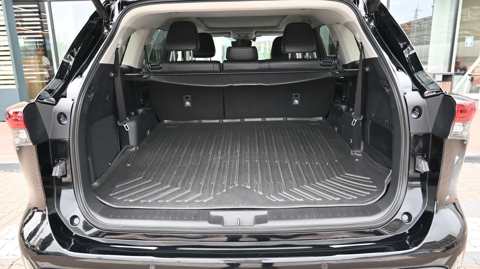 Toyota HIGHLANDER 2025 року, Універсал, Тойота Центр Київ "Сіті Плаза", м.Київ | Фото № 10 Toyota HIGHLANDER 2025 року з пробігом 17360 км, Універсал, Тойота Центр Київ "Сіті Плаза", м.Київ - 2998250 ГРН | Фото № 10
