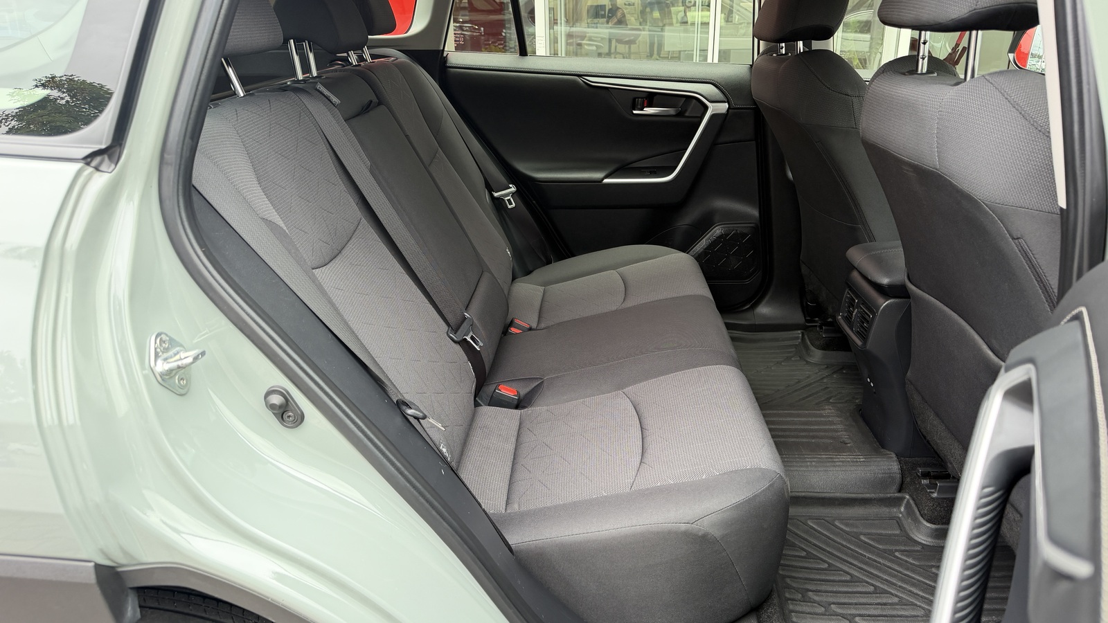 Toyota RAV4 2023 року, Універсал, Тойота Центр Кривий Ріг "Алмаз Сістем", м.Кривий Ріг | Фото № 7 Toyota RAV4 2023 року з пробігом 24447 км, Універсал, Тойота Центр Кривий Ріг "Алмаз Сістем", м.Кривий Ріг - 1360000 ГРН | Фото № 7