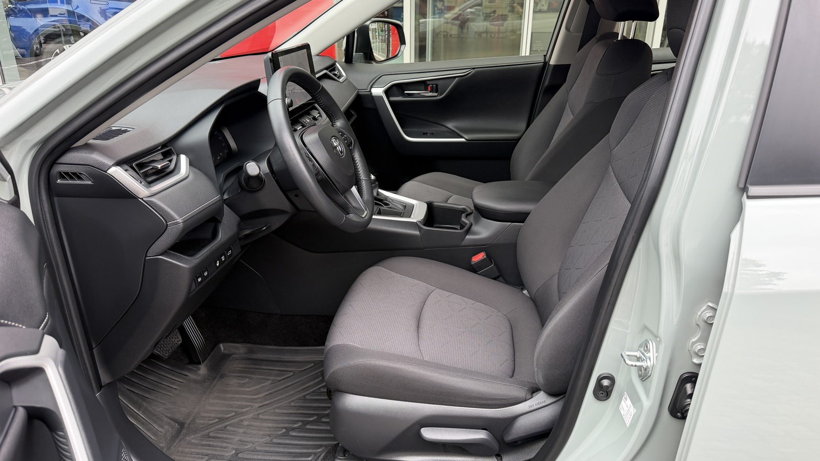 Toyota RAV4 2023 року, Універсал, Тойота Центр Кривий Ріг "Алмаз Сістем", м.Кривий Ріг | Фото № 12 Toyota RAV4 2023 року з пробігом 24447 км, Універсал, Тойота Центр Кривий Ріг "Алмаз Сістем", м.Кривий Ріг - 1360000 ГРН | Фото № 12