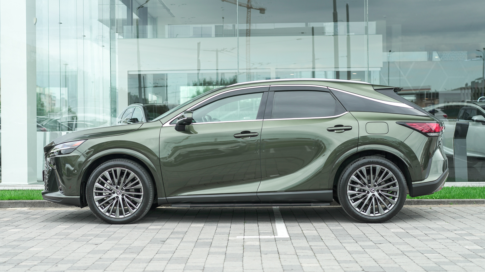 Lexus RX 450h+ 2025 року, Універсал, Лексус Львів, м.Львів | Фото № 3 Lexus RX 450h+ 2025 року з пробігом 10544 км, Універсал, Лексус Львів, м.Львів - 4464900 ГРН | Фото № 3