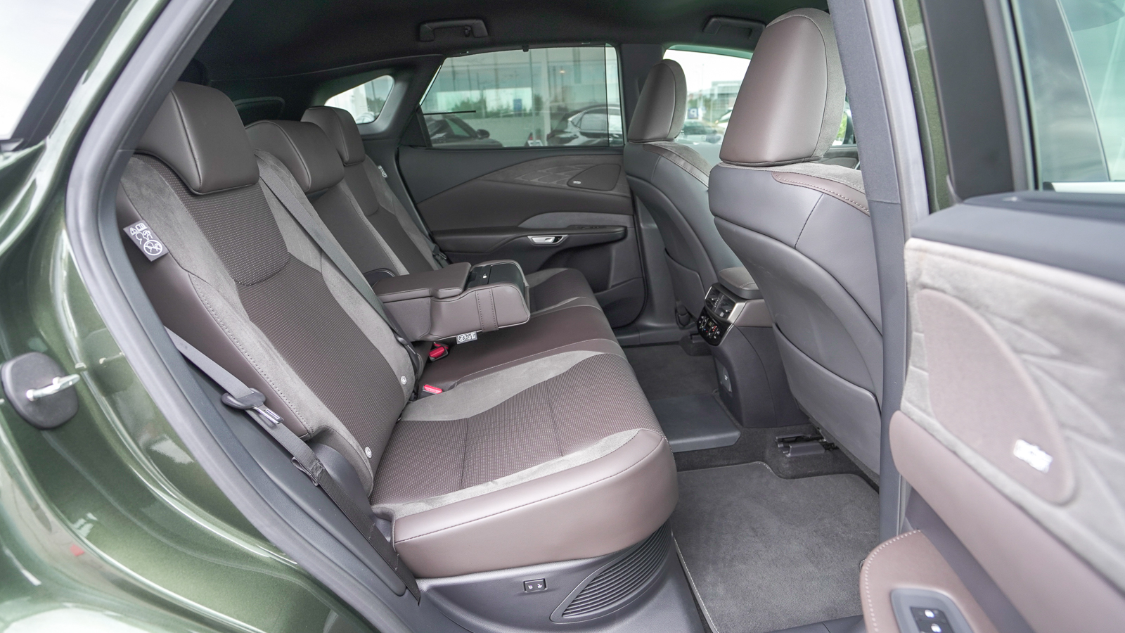 Lexus RX 450h+ 2025 року, Універсал, Лексус Львів, м.Львів | Фото № 7 Lexus RX 450h+ 2025 року з пробігом 10544 км, Універсал, Лексус Львів, м.Львів - 4464900 ГРН | Фото № 7