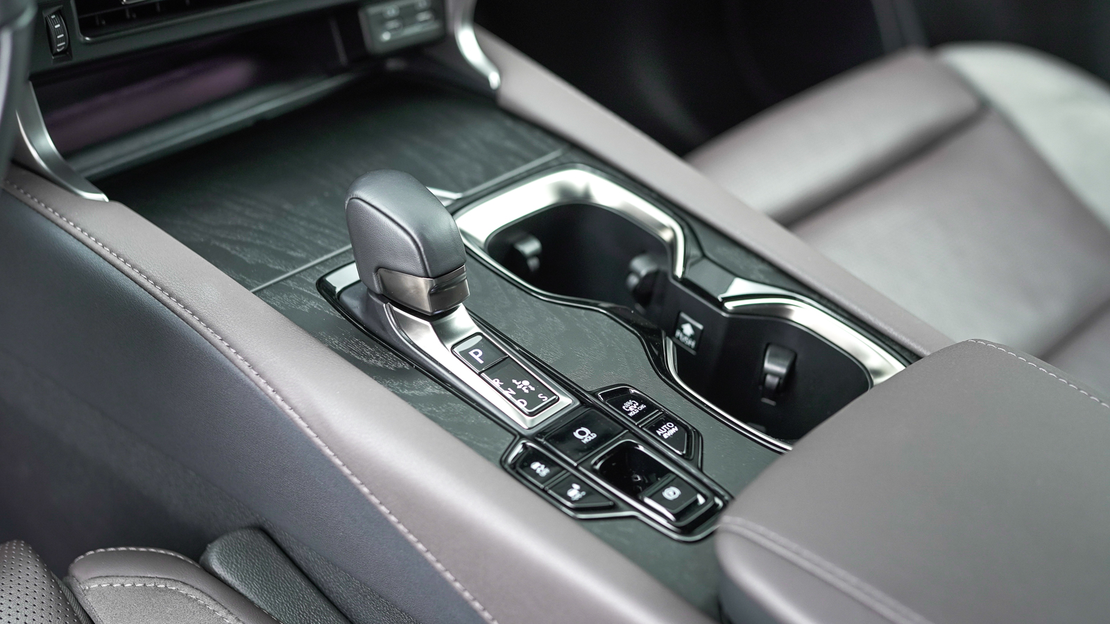 Lexus RX 450h+ 2025 року, Універсал, Лексус Львів, м.Львів | Фото № 42 Lexus RX 450h+ 2025 року з пробігом 10544 км, Універсал, Лексус Львів, м.Львів - 4464900 ГРН | Фото № 42