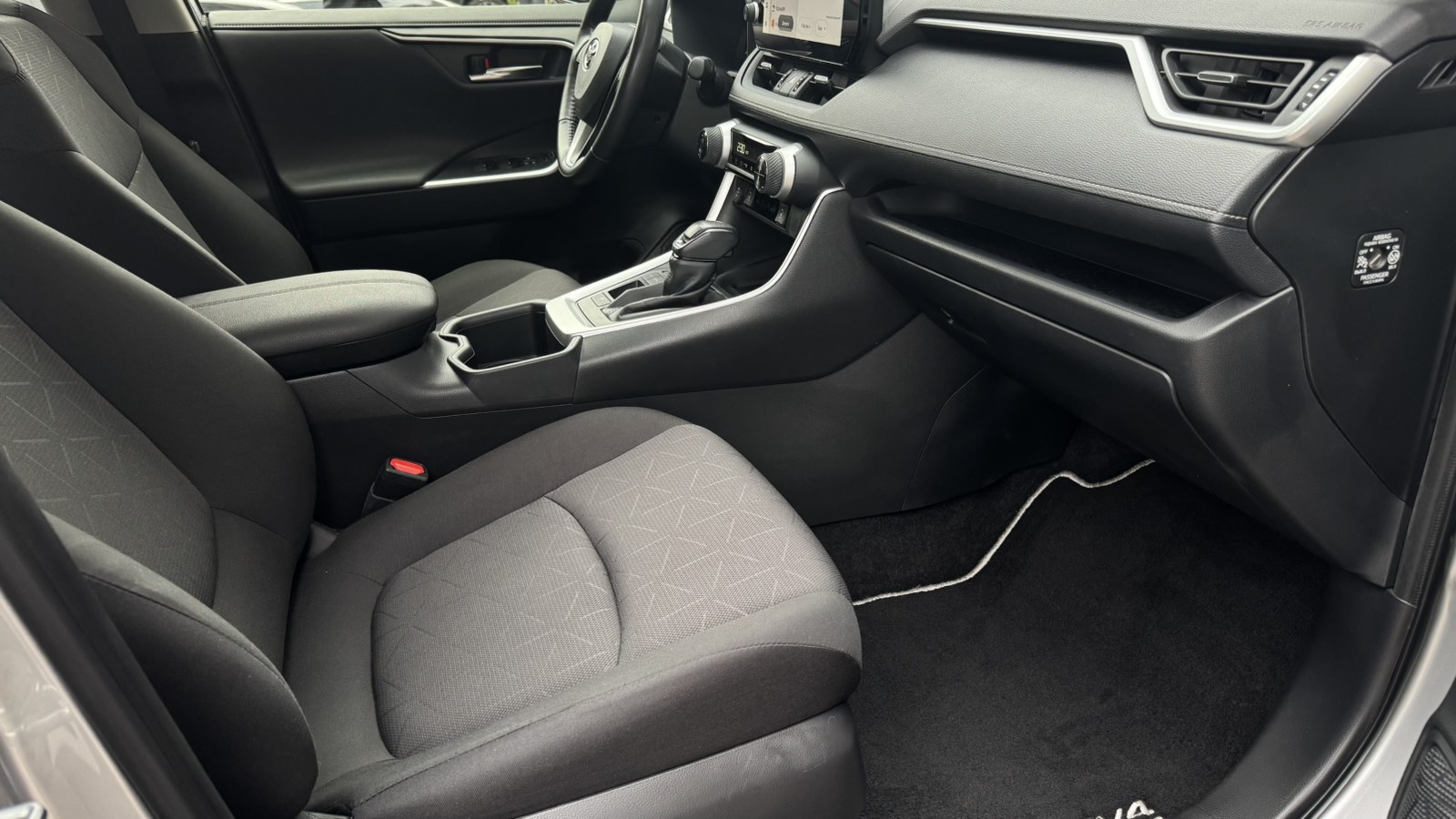 Toyota RAV4 2023 року, Універсал, Тойота Центр Одеса "ВіДі Пальміра", м.Одеса | Фото № 6 Toyota RAV4 2023 року з пробігом 27999 км, Універсал, Тойота Центр Одеса "ВіДі Пальміра", м.Одеса - 1676000 ГРН | Фото № 6