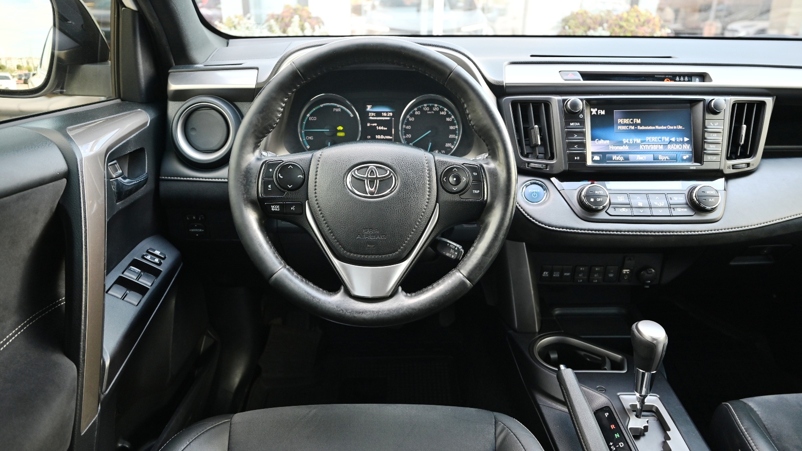 Toyota RAV4 2018 року, Універсал, Тойота Центр Київ "Сіті Плаза", м.Київ | Фото № 9 Toyota RAV4 2018 року з пробігом 115179 км, Універсал, Тойота Центр Київ "Сіті Плаза", м.Київ - 1024373 ГРН | Фото № 9