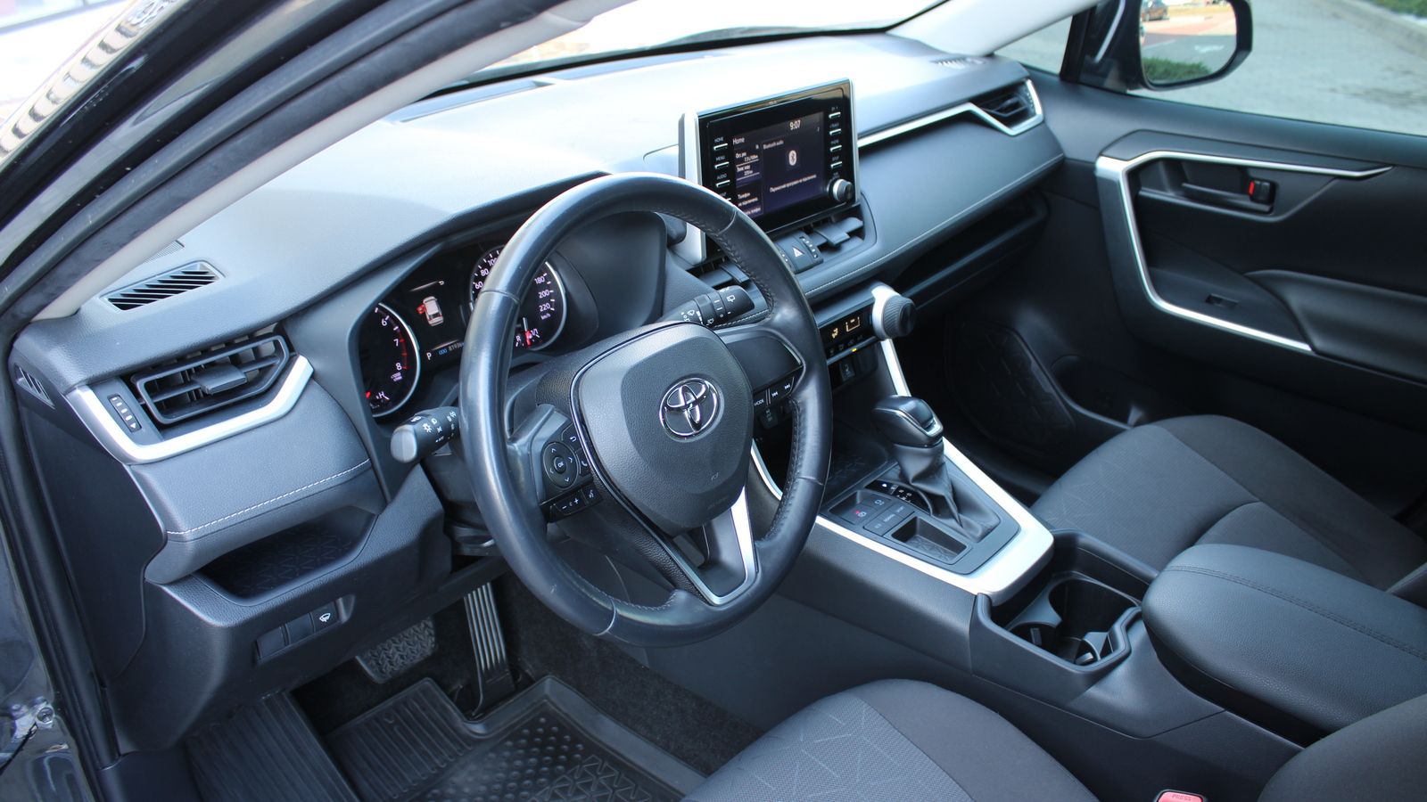 Toyota RAV4 2019 року, Універсал, Тойота Центр Черкаси "Мотор Сіті", м.Черкаси | Фото № 12 Toyota RAV4 2019 року з пробігом 81931 км, Універсал, Тойота Центр Черкаси "Мотор Сіті", м.Черкаси - 1166000 ГРН | Фото № 12