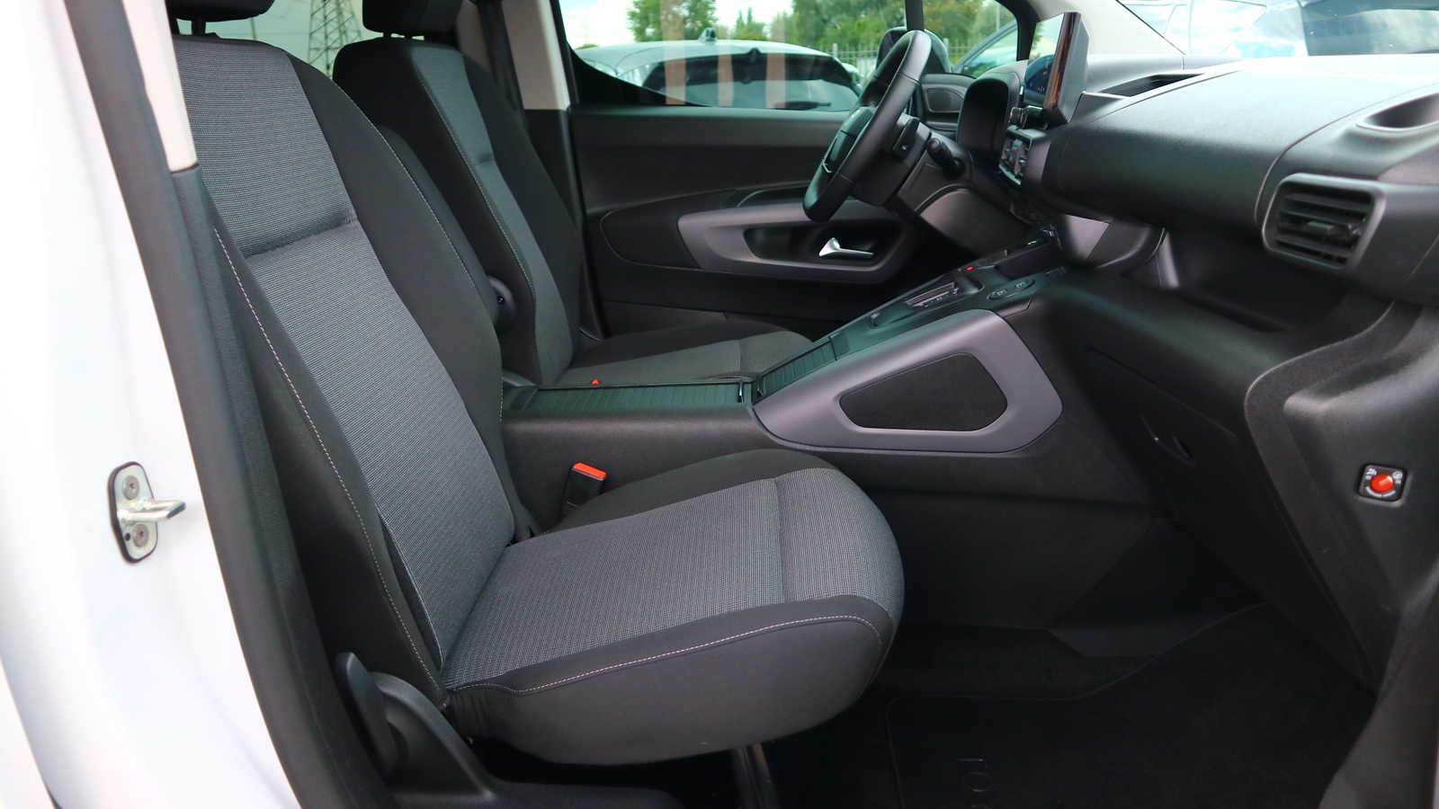 Toyota PROACE CITY VERSO 2025 року, Універсал, Тойота Центр Київ "Автосаміт Укравто Столичне", м.Київ | Фото № 6 Toyota PROACE CITY VERSO 2025 року з пробігом 4446 км, Універсал, Тойота Центр Київ "Автосаміт Укравто Столичне", м.Київ - 1480000 ГРН | Фото № 6