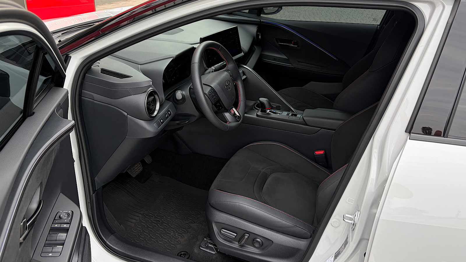 Toyota C-HR 2025 року, Хетчбек, Тойота Центр Запоріжжя "Восток Автомир", м.Запоріжжя | Фото № 12 Toyota C-HR 2025 року з пробігом 15634 км, Хетчбек, Тойота Центр Запоріжжя "Восток Автомир", м.Запоріжжя - 1915400 ГРН | Фото № 12