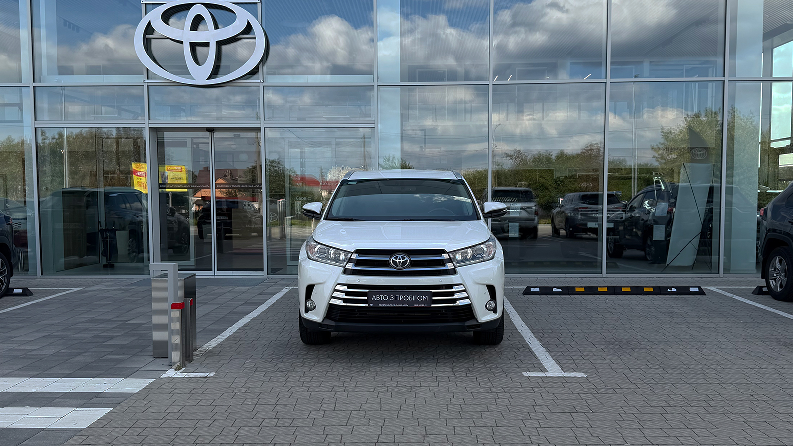 Toyota HIGHLANDER 2018 року, Універсал, Тойота Центр Рівне "Агат Авто", м.Рівне | Фото № 5 Toyota HIGHLANDER 2018 року з пробігом 13566 км, Універсал, Тойота Центр Рівне "Агат Авто", м.Рівне - 1676250 ГРН | Фото № 5