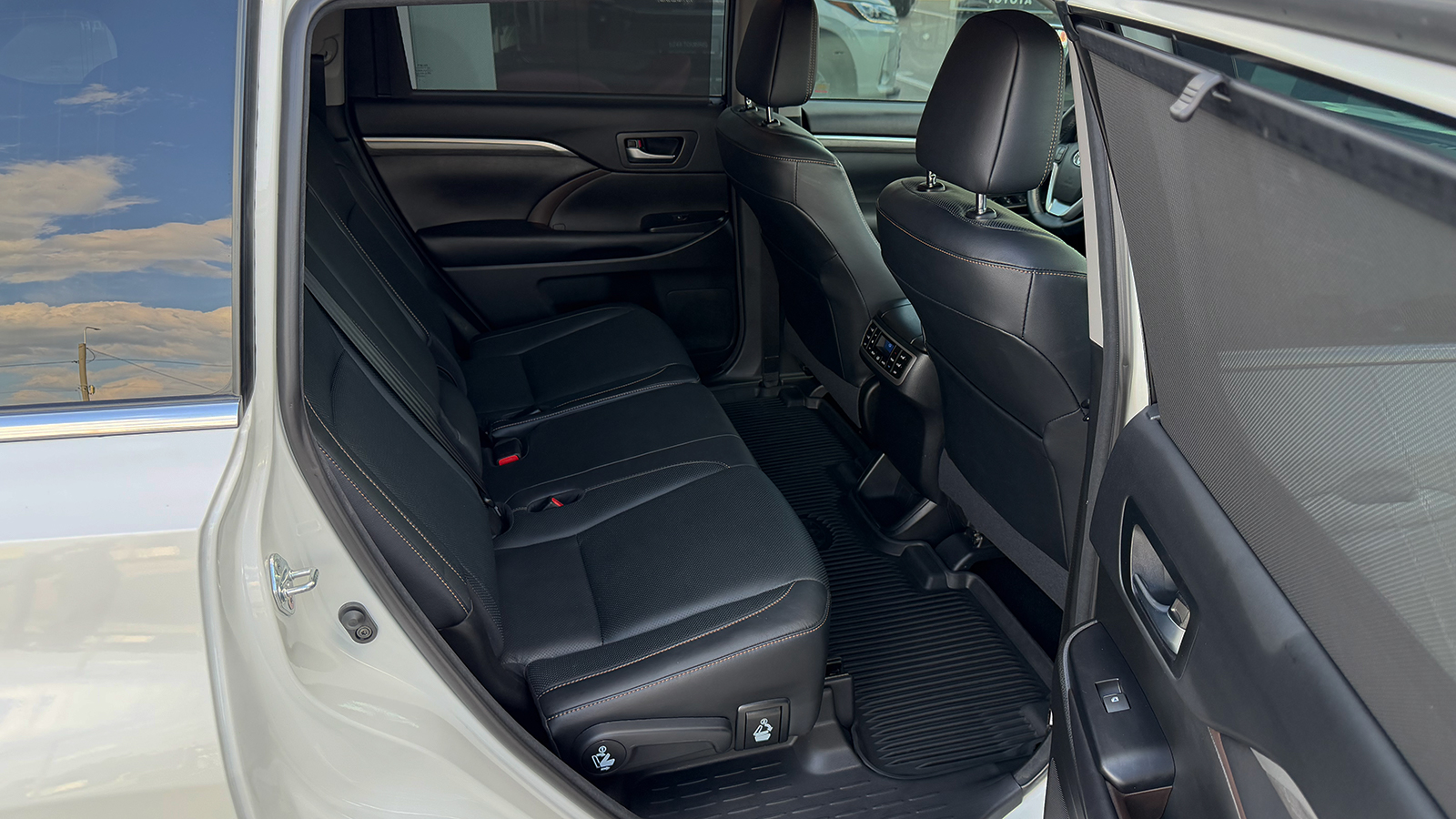 Toyota HIGHLANDER 2018 року, Універсал, Тойота Центр Рівне "Агат Авто", м.Рівне | Фото № 7 Toyota HIGHLANDER 2018 року з пробігом 13566 км, Універсал, Тойота Центр Рівне "Агат Авто", м.Рівне - 1676250 ГРН | Фото № 7