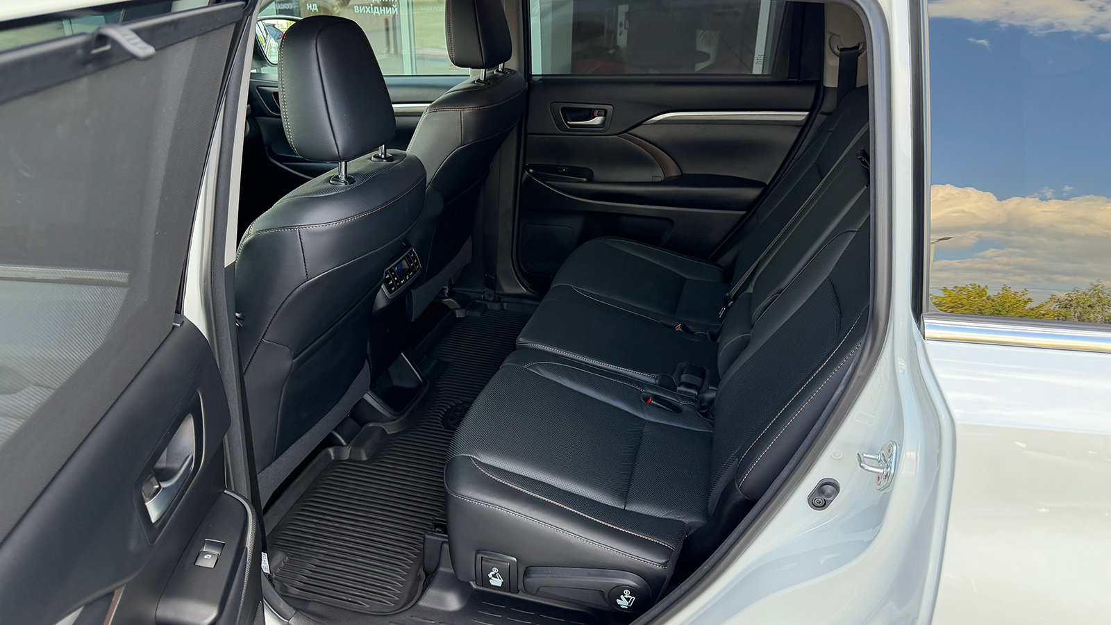 Toyota HIGHLANDER 2018 року, Універсал, Тойота Центр Рівне "Агат Авто", м.Рівне | Фото № 11 Toyota HIGHLANDER 2018 року з пробігом 13566 км, Універсал, Тойота Центр Рівне "Агат Авто", м.Рівне - 1676250 ГРН | Фото № 11