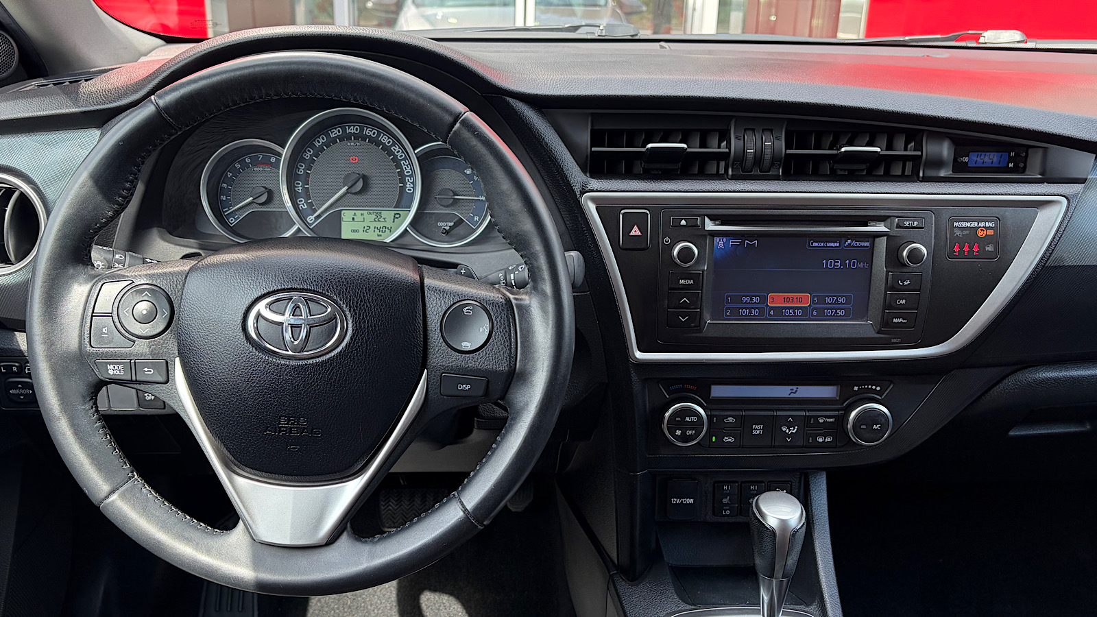 Toyota AURIS 2012 року, Хетчбек, Тойота Центр Запоріжжя "Восток Автомир", м.Запоріжжя | Фото № 9 Toyota AURIS 2012 року з пробігом 121362 км, Хетчбек, Тойота Центр Запоріжжя "Восток Автомир", м.Запоріжжя - 560000 ГРН | Фото № 9