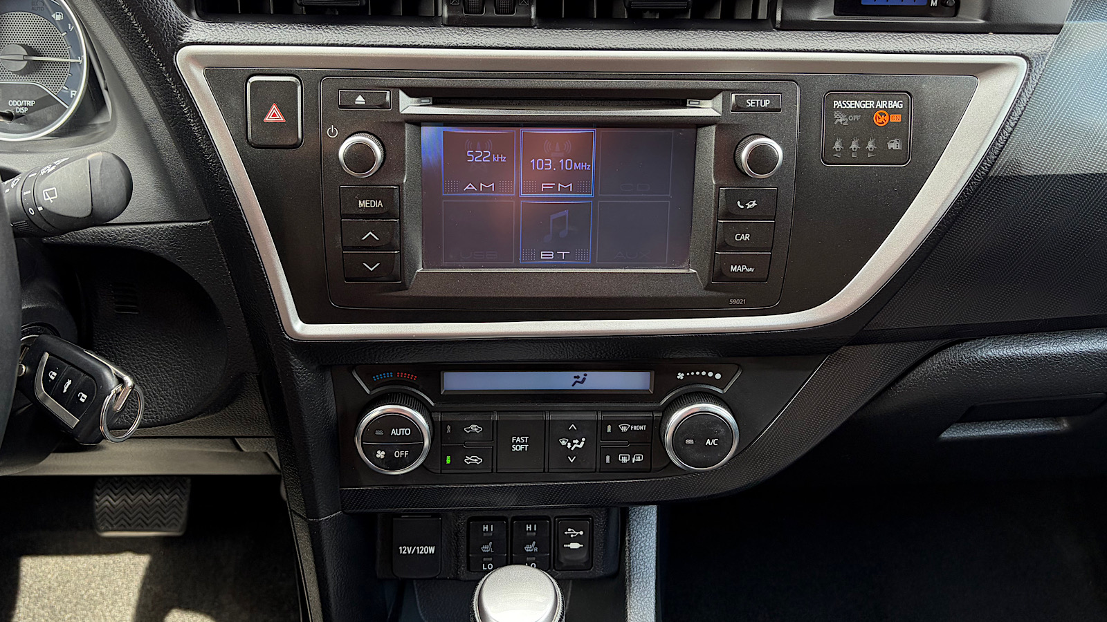 Toyota AURIS 2012 року, Хетчбек, Тойота Центр Запоріжжя "Восток Автомир", м.Запоріжжя | Фото № 14 Toyota AURIS 2012 року з пробігом 121362 км, Хетчбек, Тойота Центр Запоріжжя "Восток Автомир", м.Запоріжжя - 560000 ГРН | Фото № 14