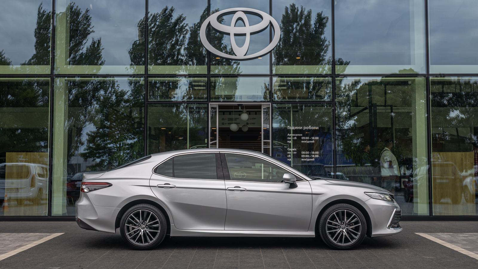 Toyota CAMRY 2021 року, Седан, Тойота Центр Дніпро "Алмаз Мотор" на Запорізькому шосе, м.Дніпро | Фото № 17 Toyota CAMRY 2021 року з пробігом 132384 км, Седан, Тойота Центр Дніпро "Алмаз Мотор" на Запорізькому шосе, м.Дніпро - 1305000 ГРН | Фото № 17