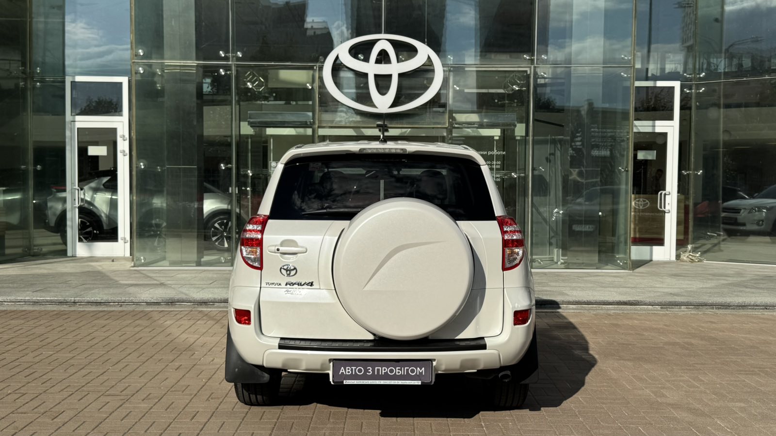 Toyota RAV4 2012 року, Універсал, Тойота Центр Київ "Автосаміт Укравто", м.Київ | Фото № 4 Toyota RAV4 2012 року з пробігом 156170 км, Універсал, Тойота Центр Київ "Автосаміт Укравто", м.Київ - 670500 ГРН | Фото № 4