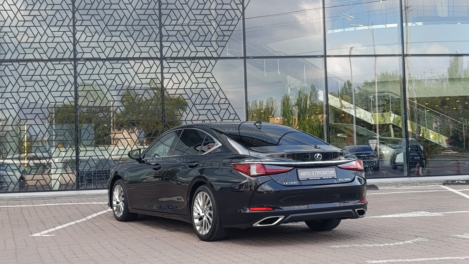 Lexus ES 2019 року, Седан, Лексус Київ Захід, м.Київ | Фото № 2 Lexus ES 2019 року з пробігом 85000 км, Седан, Лексус Київ Захід, м.Київ - 1650000 ГРН | Фото № 2