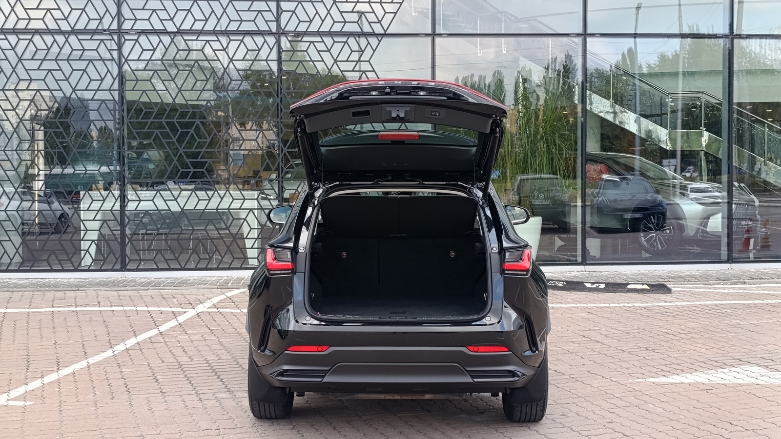Lexus NX 2022 року, Універсал, Лексус Київ Захід, м.Київ | Фото № 10 Lexus NX 2022 року з пробігом 76086 км, Універсал, Лексус Київ Захід, м.Київ - 2000000 ГРН | Фото № 10