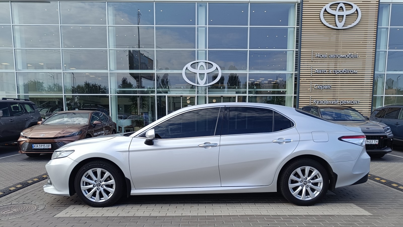 Toyota CAMRY 2018 року, Седан, Тойота Центр Київ "ВіДі Автострада", м.Київ | Фото № 3 Toyota CAMRY 2018 року з пробігом 235836 км, Седан, Тойота Центр Київ "ВіДі Автострада", м.Київ - 855000 ГРН | Фото № 3