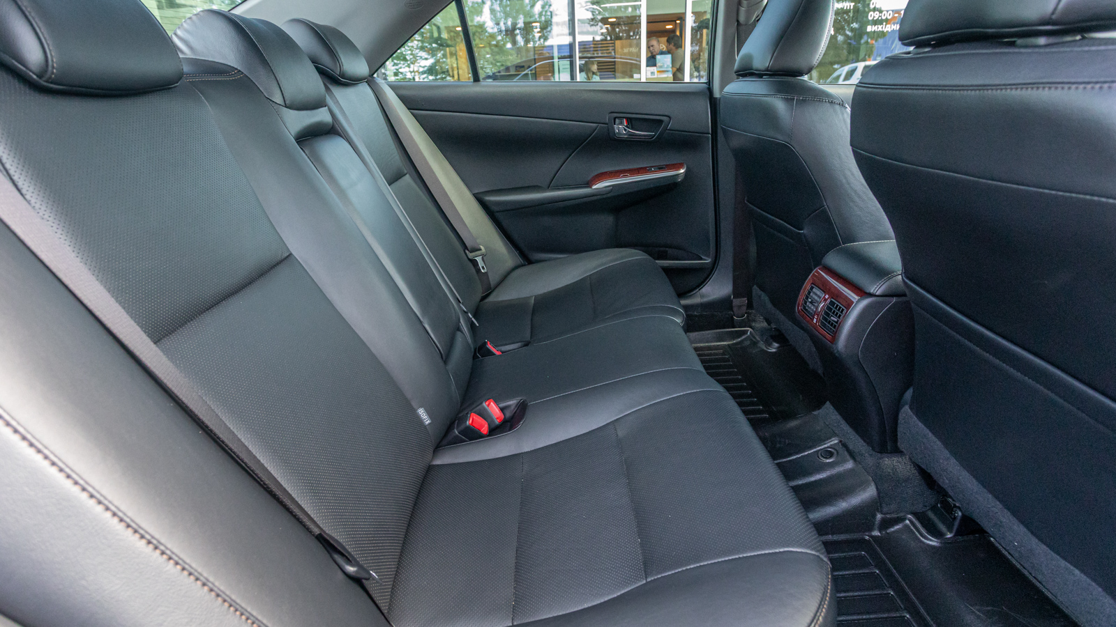 Toyota CAMRY 2014 року, Седан, Тойота Центр Дніпро "Алмаз Мотор" на Запорізькому шосе, м.Дніпро | Фото № 7 Toyota CAMRY 2014 року з пробігом 118116 км, Седан, Тойота Центр Дніпро "Алмаз Мотор" на Запорізькому шосе, м.Дніпро - 675000 ГРН | Фото № 7
