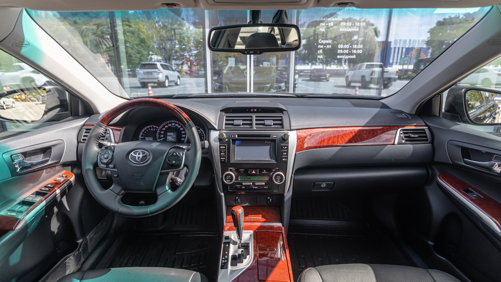 Toyota CAMRY 2014 року, Седан, Тойота Центр Дніпро "Алмаз Мотор" на Запорізькому шосе, м.Дніпро | Фото № 8 Toyota CAMRY 2014 року з пробігом 118116 км, Седан, Тойота Центр Дніпро "Алмаз Мотор" на Запорізькому шосе, м.Дніпро - 675000 ГРН | Фото № 8